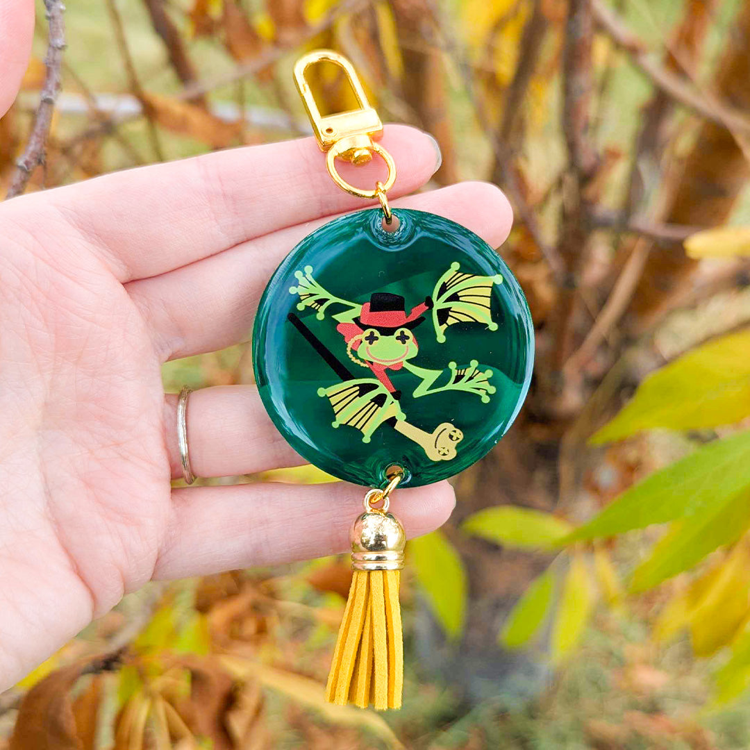Ringmaster frog acrylic charm by Canlaken